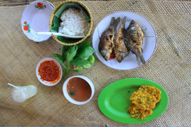 Komentar Berita : Warung Pecak Duren, Wisata Kuliner Tradisional Khas