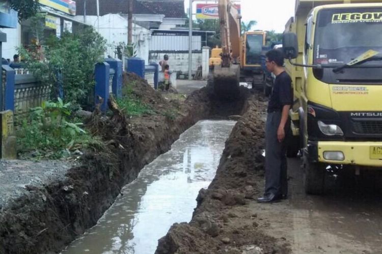 Menteri PUPR, Basuki Hadimuljono mengatakan, pihaknya telah menyiapkan program khusus yaitu pembangunan drainase secara nasional. 