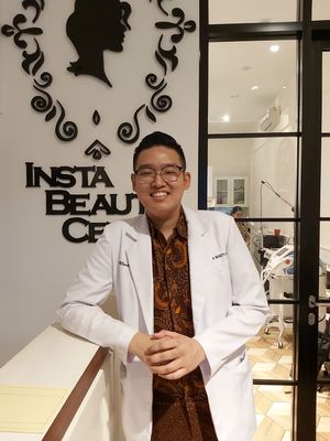 Dokter Alberto dari Insta Beauty Center Jakarta