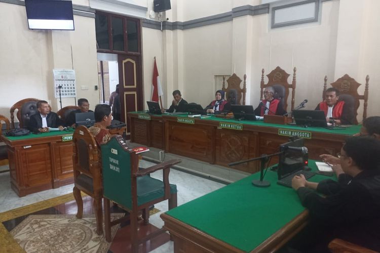 Hakim memvonis mantan Direktur PT Perkebunan Sumatera Utara (PSU) periode 2019-2022 Gazali Arif, hukuman 9 tahun 6 bulan penjara, Selasa (12/6/2204).
