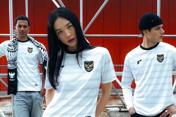 Siap Nobar Indonesia Vs China, Catat 5 Tips Mix and Match Jersey yang Keren