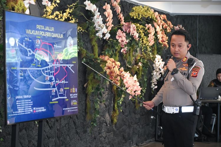Paparan dari Polri dalam survei kesiapan Operasi Lilin 2025 di kawasan Puncak, Bogor, Kamis (11/12/2025).