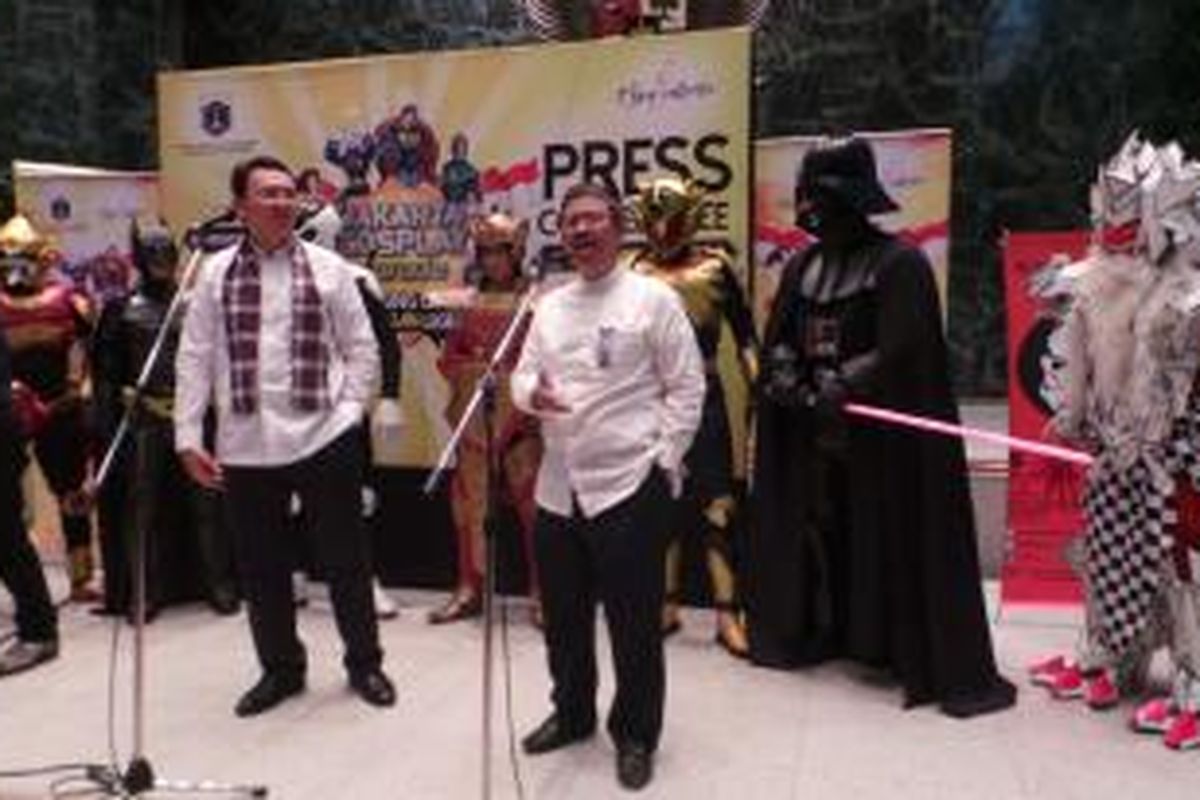 Wakil Gubernur DKI Jakarta Basuki Tjahaja Purnama bersama Kepala Dinas Pariwisata dan Kebudayaan DKI Jakarta Arie Budhiman saat konferensi pers Jakarta Cosplay Parade, Jumat (10/10/2014).Sent from Samsung Mobile