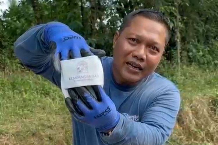 Limbah Ribuan Sandal Hotel Dibuang Dekat Permukiman Warga Banyuwangi
