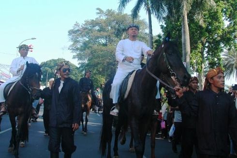 Menunggangi Kuda, Bima Arya Pimpin Karnaval Budaya di Bogor 