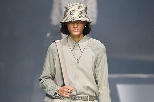 Rizal Rama, Model Asal Indonesia di Runway Paris Fashion Week 2022