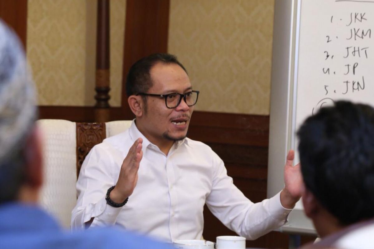 Menteri Ketenagakerjaan (Menaker) Muhammad Hanif Dhakiri saat menerima perwakilan Serikat Pekerja Cipta Kekar TPI (MNC TV) di Jakarta, Senin (18/2/2019).
 