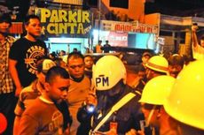 Razia di Gang Dolly, Lampu Dimatikan, PSK Diungsikan (2)