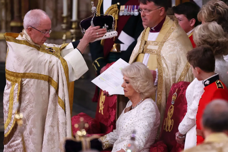 Ratu Camilla saat upacara penobatan pada 6 Mei 2023