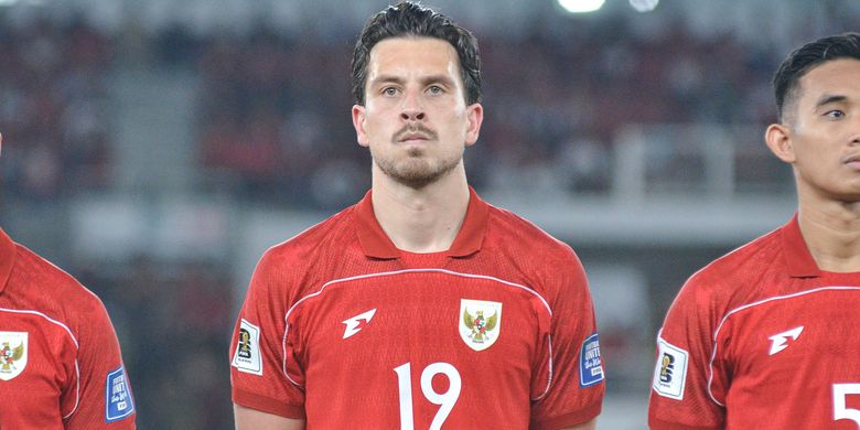 Gelandang Timnas Indonesia Thom Haye saat diturunkan dalam laga melawan Bahrain di ronde ketiga Kualifikasi Piala Dunia 2026 Zona Asia, Semasa (25/3/2025) di Stadion Gelora Bung Karno, Senayan Jakarta.
