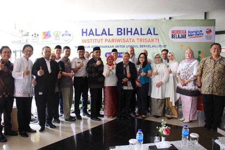 Halalbihalal yang dilaksanakan Insititut Pariwisata Trisakti pada Hari Rabu, 17 Mei 2023.
