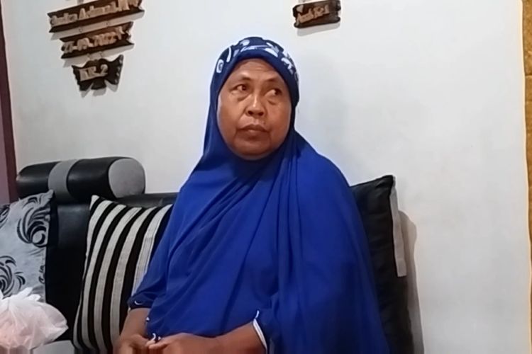 Kena Gendam, Nenek di Pamekasan Kehilangan Gelang Emas, Aksi Pelaku Terekam CCTV