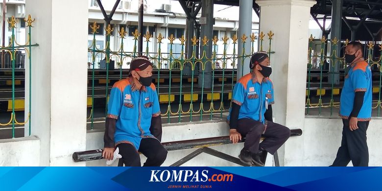 Kisah Porter Stasiun Tugu Yogya, Rela Tidur di Stasiun Agar Tetap Bisa Kirim Uang ke Istri - Vimarsana News