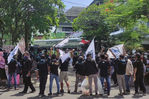 Warga Terdampak Pembangunan Bendungan Bener Mendemo Kantor BPN Jateng