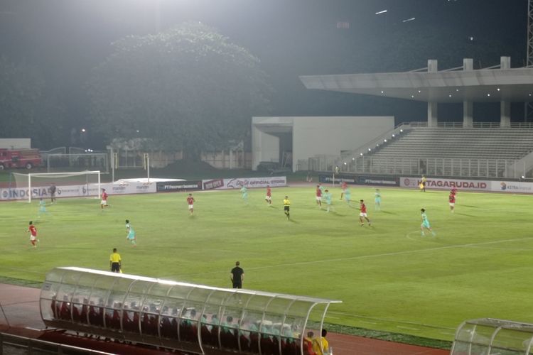 Suasana laga uji coba antara timnas U20 Indonesia vs China di Stadion Madya, Senayan, Jakarta, Jumat (22/3/2024).