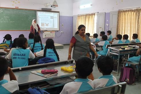 Urifah, Guru Inspiratif SDN Kota Batu Berbagi Ilmu Sampai ke India 