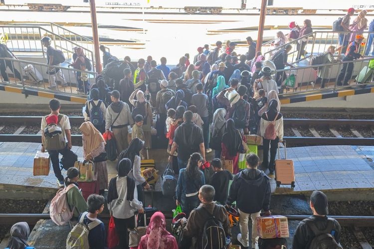 Pernah ke Stasiun Kutoarjo di Purworejo, Jawa Tengah? Stasiun ini dilengkapi beragam fasilitas, termasuk tiket kereta api bersubsidi. Berapa harganya?