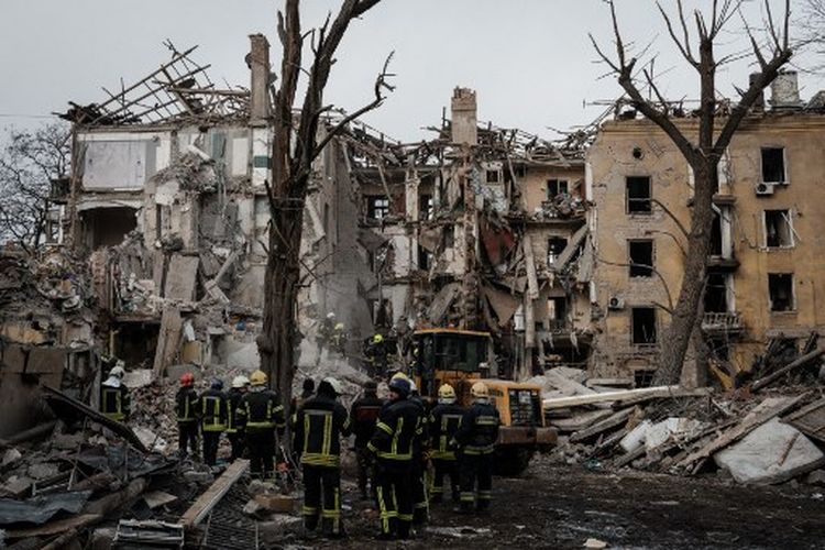 Perang Berkepanjangan di Ukraina Dikhawatirkan Tingkatkan Risiko Serangan Nuklir