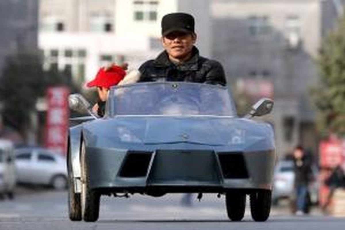 Kakek Rancang Lamborghini Buat Antar Cucu ke Sekolah