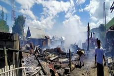 Diduga Korsleting, Puluhan Rumah Panggung di Bima Hangus Terbakar