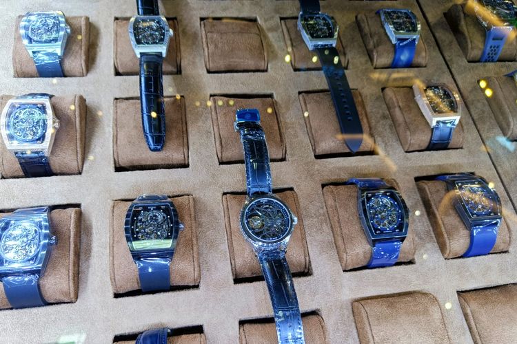 Sebagian koleksi arloji di Jakarta Watches Exchange 2023