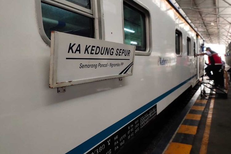 KA Kedung Sepur relasi Semarang-Grobogan PP yang dioperasikan oleh PT Kereta Api Indonesia (KAI) Daerah Operasi (Daop) IV Semarang. Simak jadwal dan harga tiket KA Kedung Sepur pada GAPEKA 2023 yang akan berlaku per 1 Juni 2023.
