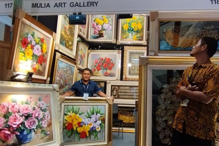 Booth Mulia Art Gallery di pameran INACRAFT in October 2023, JCC Senayan, Jumat (6/10/2023).