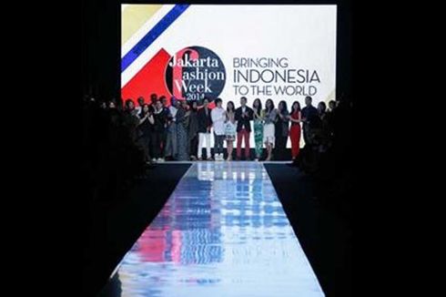 Panggung Terpanjang  Jakarta Fashion Week 2014 