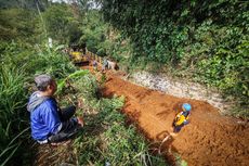 Sudah 3 Hari Jalan di Bandung Barat Tertimbun Longsor, Warga Terpaksa Memutar Jauh