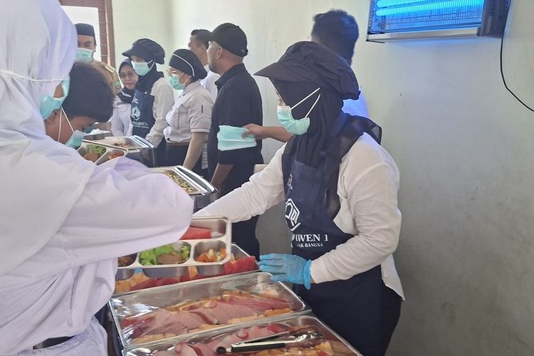 Kata Korwil SPPG soal MBG Prasmanan di Blora: Siswa Lebih Antusias, Makanan Tidak Mubazir