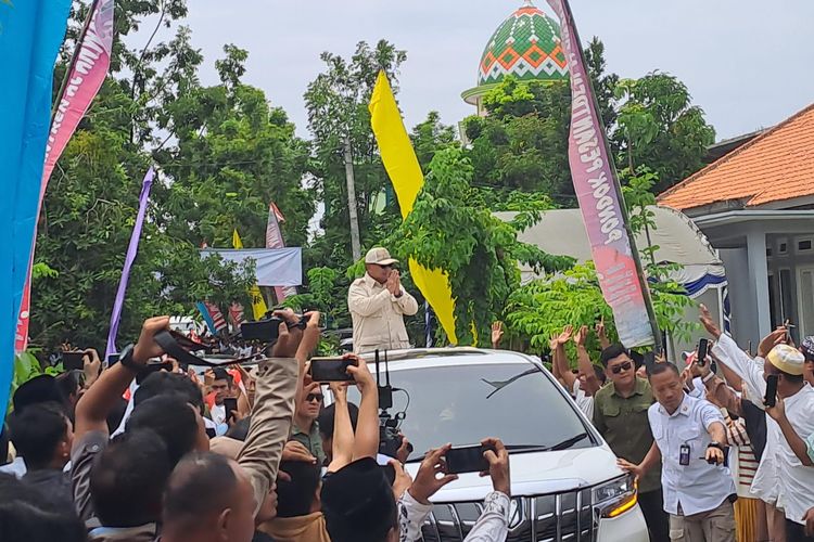 Menhan Prabowo Subianto akan meresmikan sumber air bersih di Ponpes Al Anwar, Bangkalan Madura, Jatim, Selasa (23/1/2024). 