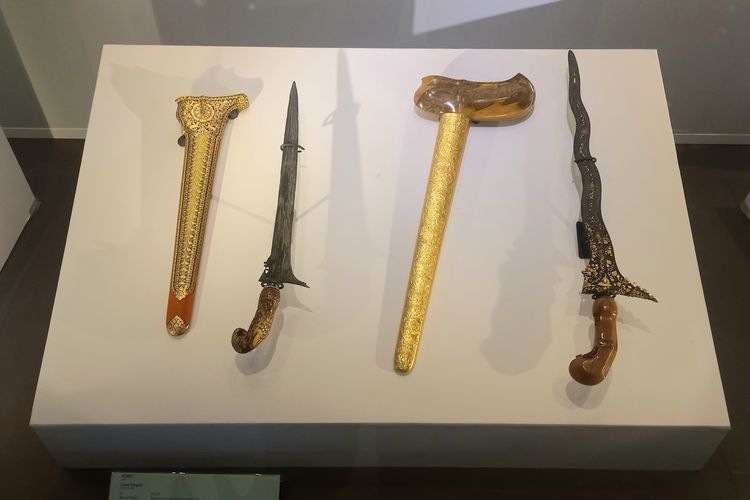 Koleksi Keris Jawa pada Pameran Pesona Keris Nusantara di Museum Nasional Indonesia, Jakarta Pusat, Senin (25/11/2024).