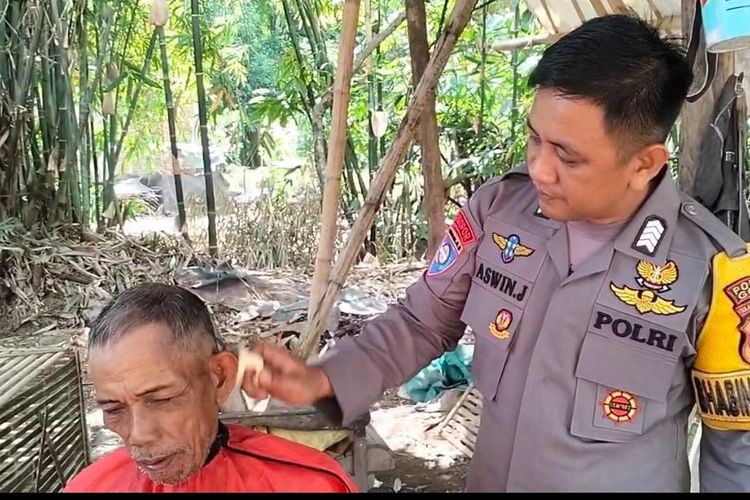Kisah Aipda Aswin Polisi di Gowa: Setia Jadi Tukang Cukur Gratis, Dengarkan Curhatan Warga
