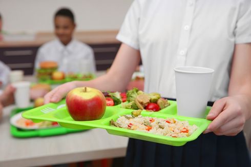 Cuci Kotak Makan Pakai Deterjen Baju, Kepala Sekolah di China Dipecat