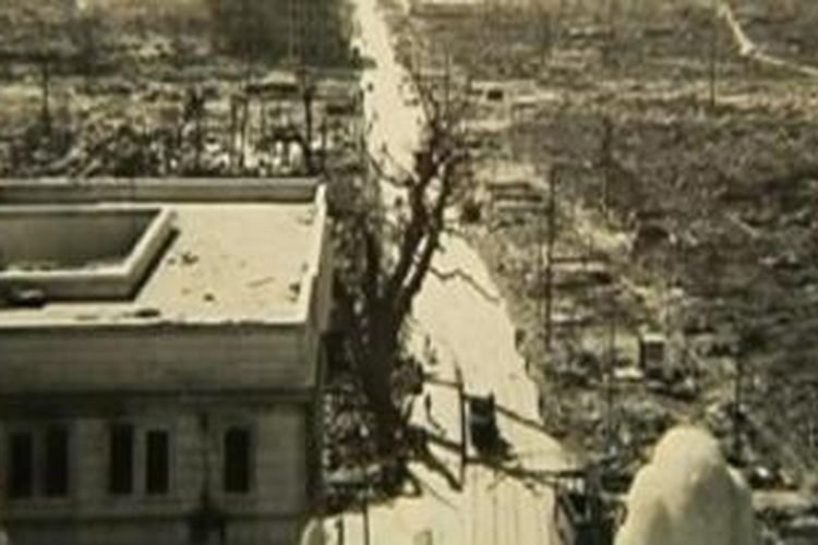 Kota Hiroshima luluh lantak setelah dibom atom Amerika di Perang Dunia II.