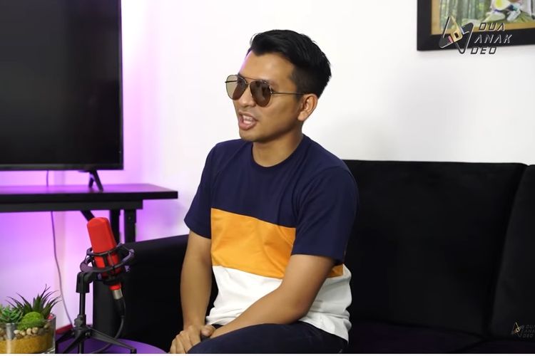 Reza Surya Putra berbincang dengan pasangan Judika dan Duma Riris Silalahi di kanal YouTube DAD Entertainment.
