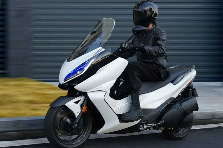 Zontes ZT500, pesaing Yamaha TMax dari China