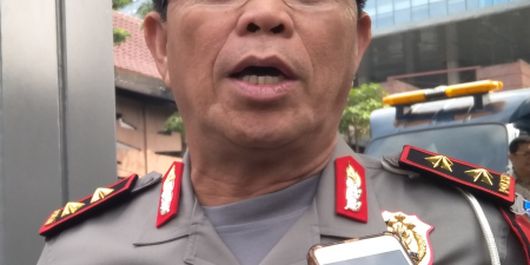 Kepala Korps Lalu Lintas (Kakorlantas) Polri Royke Lumowa saat memberikan keterangan kepada awak media terkait imbauan kepada truk, atau kendaraan sumbu 3 untuk tidak melalui ruas jalan tol Jakarta - Cikampek di Menara Kompas, Jumat (8/6/2018).