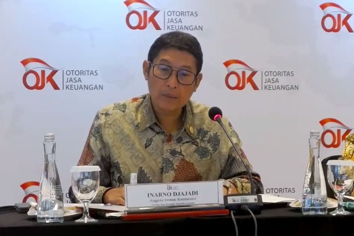 Kepala Pengawas Eksekutif Pasar Modal OJK Inarno Djajadi saat konferensi pers RDK OJK Oktober 2022, Kamis (3/11/2022).