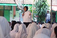 Risma Gelar Sekolah Kebangsaan untuk Siswa Surabaya