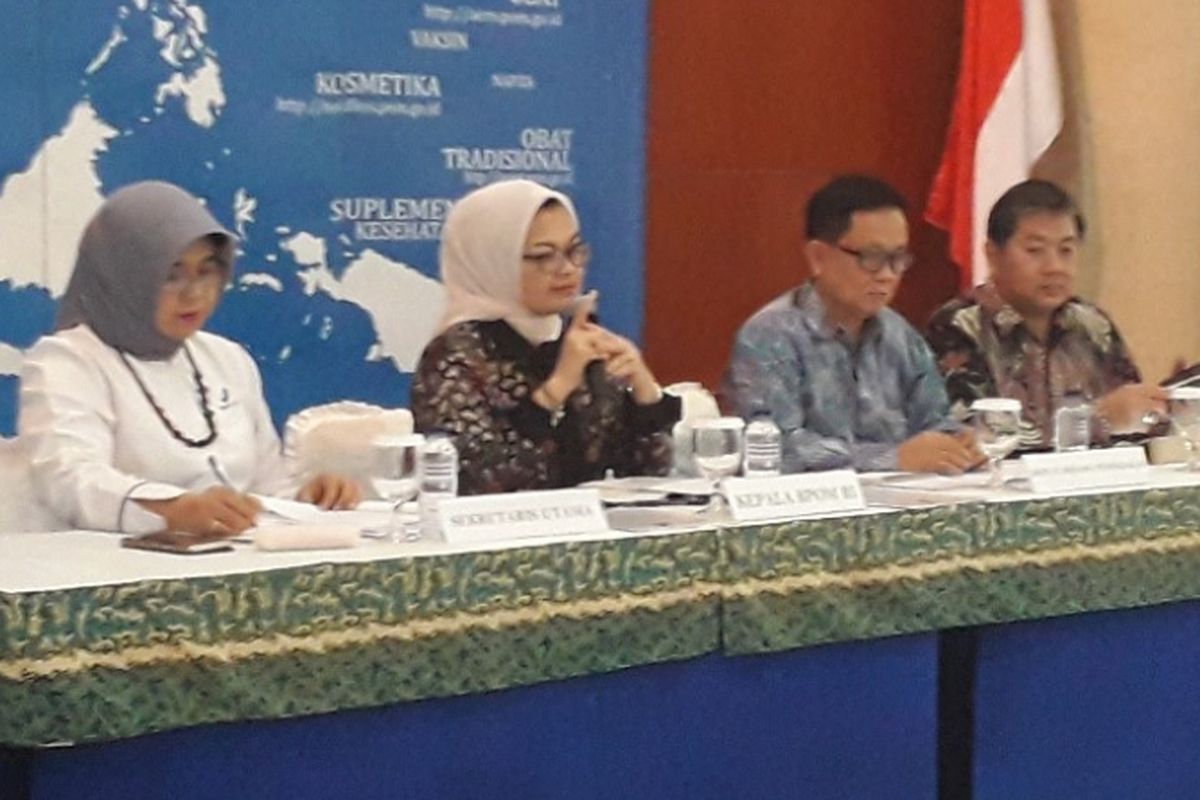 Kepala BPOM Penny K Lukito (kedua dari kiri) saat konferensi pers di Kantor BPOM, Senin (9/7/2018).