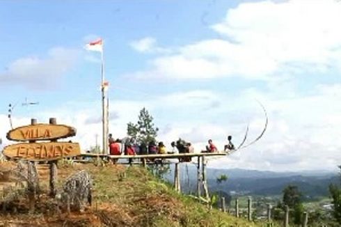 Jadi Viral! Perahu Bambu, Destinasi Wisata Baru di Mamasa