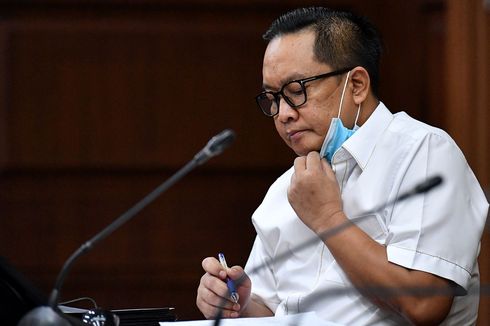 Swafoto Brigjen Prasetijo dan Anita Kolopaking di Pesawat Ditampilkan Dalam Sidang