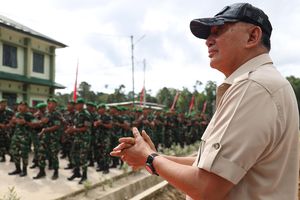 Profil Sjafrie Sjamsoeddin, Orang Dekat Prabowo Terima Jenderal Kehormatan Bintang 4