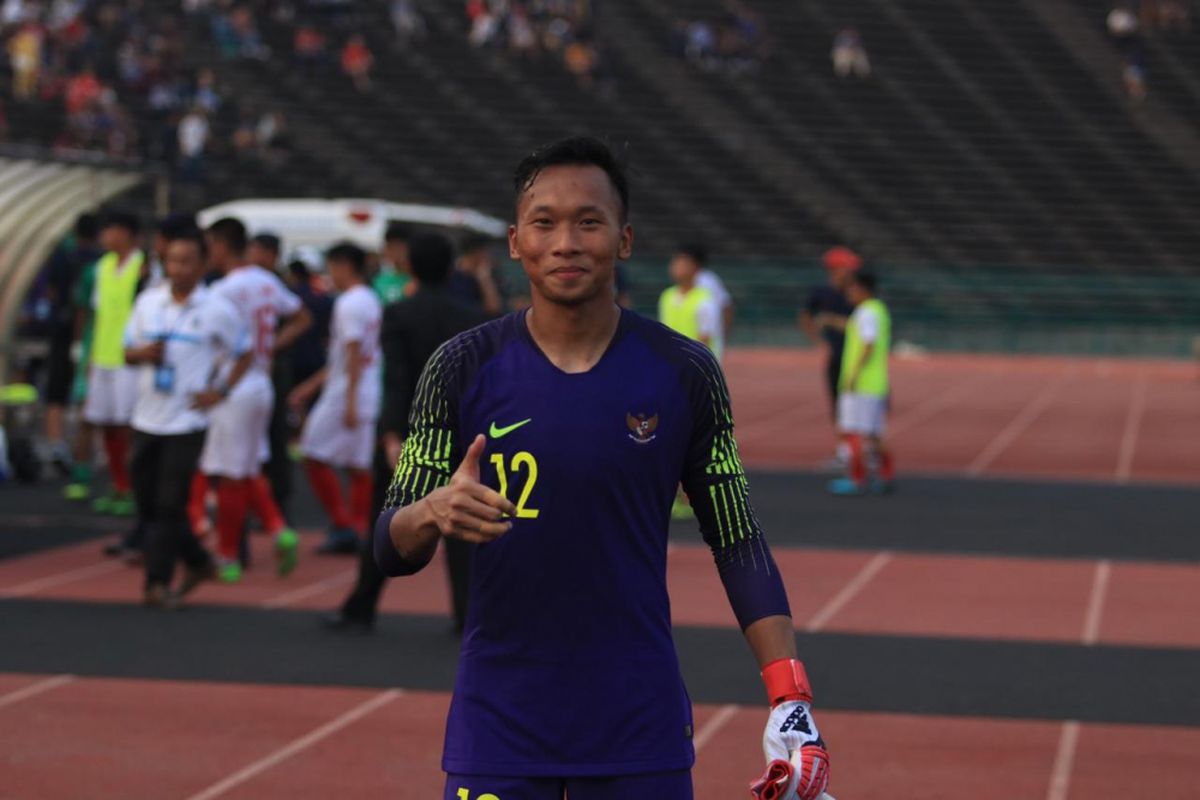 Kiper timnas U-22 Indonesia, Awan Setho. 