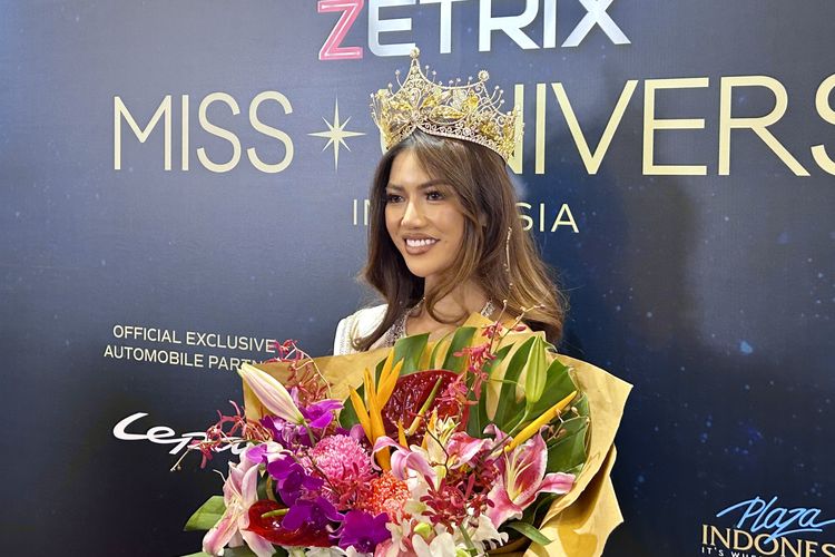 Sanly Liu resmi dinobatkan sebagai Miss Universe Indonesia 2025 pada malam Grand Final Zetrix Miss Universe Indonesia 2025 yang berlangsung di Opus Grand Ballroom, The Tribrata, Jakarta Selatan, Senin (22/9/2025).