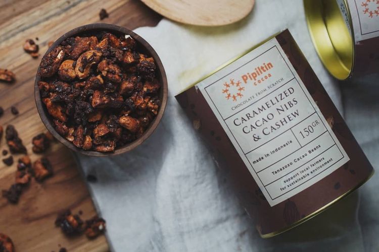 Salah satu produk Pipiltin Cocoa, Caramelized Cacao Nibs dan Cashew