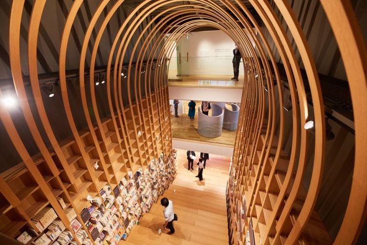 Perpustakaan untuk Murakami Dilengkapi Kafe Orange Cat