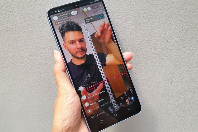 Ilustrasi live streaming di TikTok