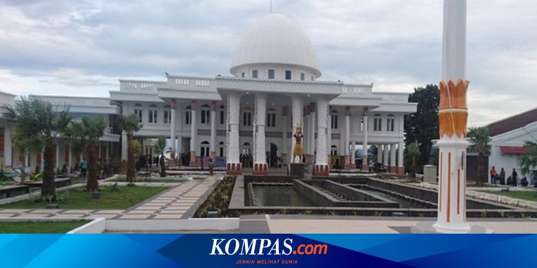 Megahnya Kantor Desa dan Pemda, Telan Dana hingga Miliaran Rupiah - Vimarsana News